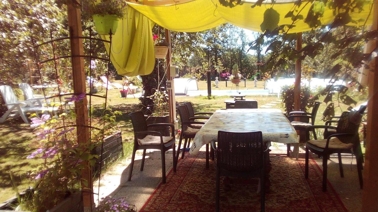 La Longere Des Gillettes Bed & Breakfast Bezenet Bagian luar foto