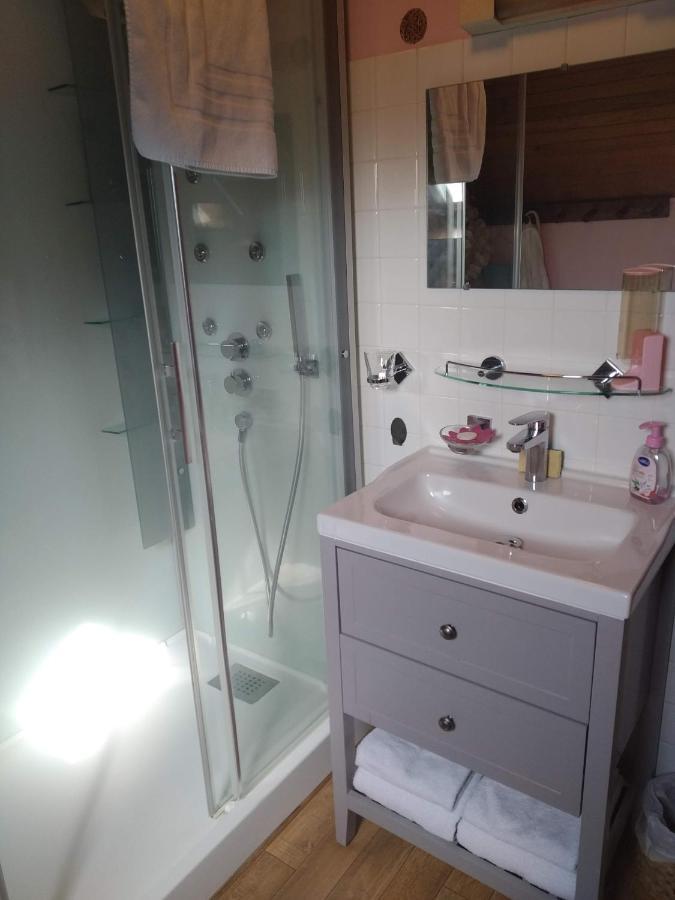 La Longere Des Gillettes Bed & Breakfast Bezenet Bagian luar foto