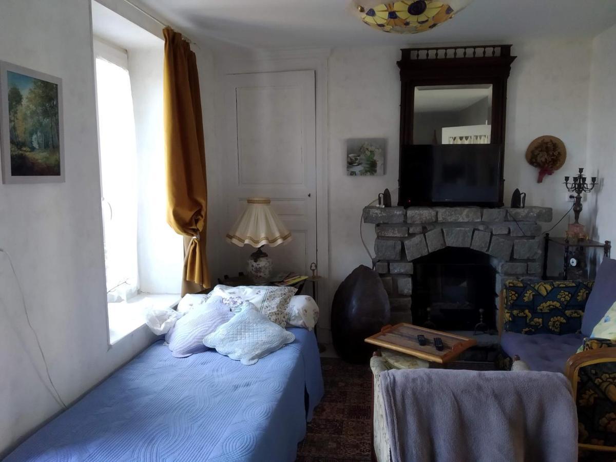 La Longere Des Gillettes Bed & Breakfast Bezenet Bagian luar foto