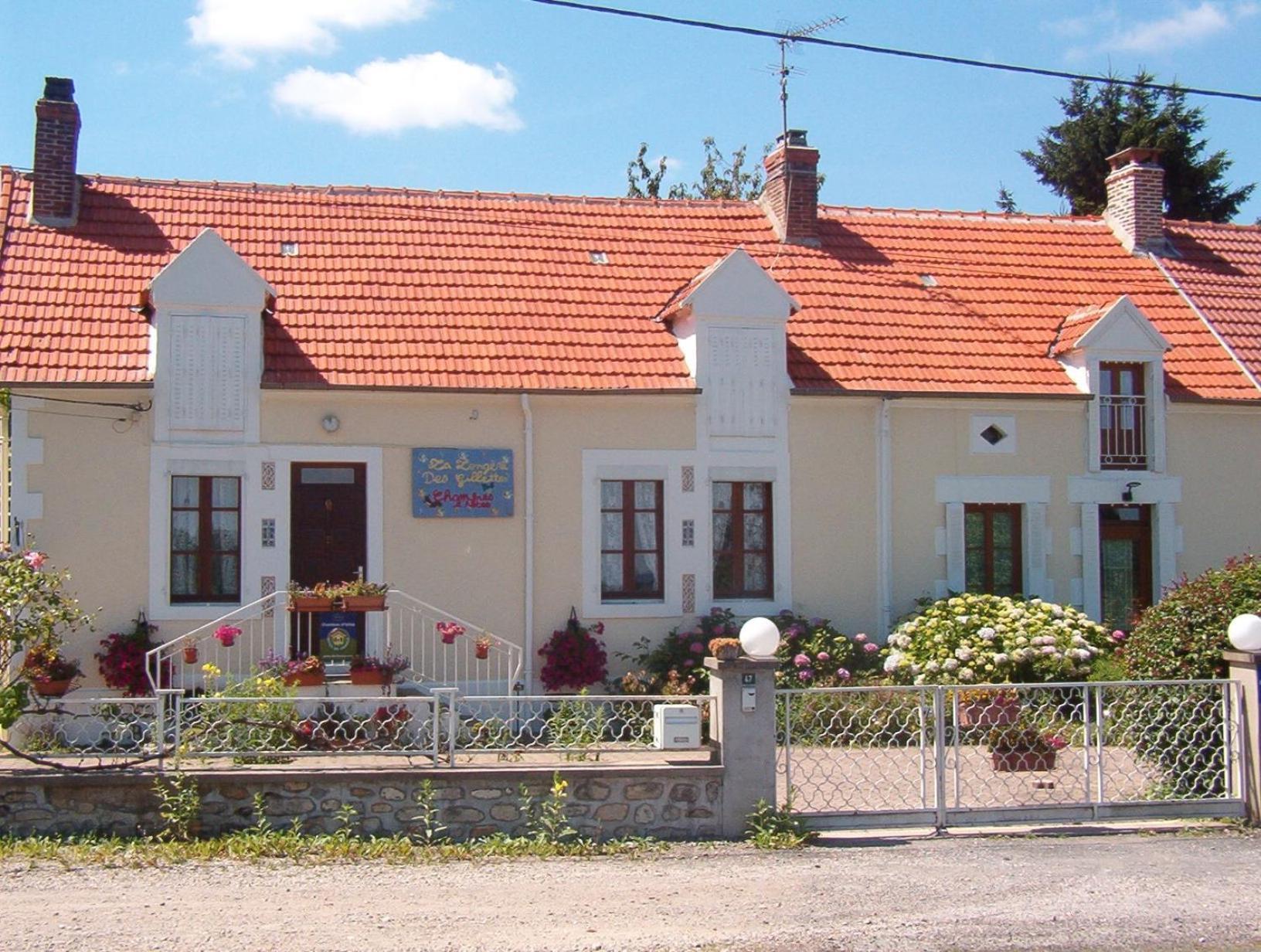 La Longere Des Gillettes Bed & Breakfast Bezenet Bagian luar foto