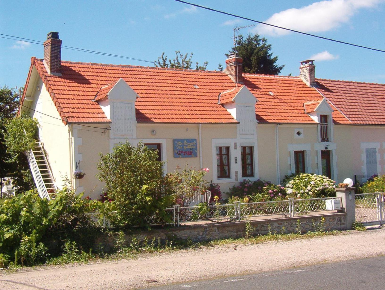 La Longere Des Gillettes Bed & Breakfast Bezenet Bagian luar foto